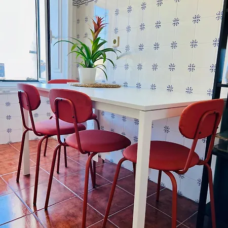 Cozy In Bairro Alto Cais Do Sodre 리스본