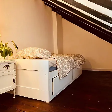 Cozy In Bairro Alto Cais Do Sodre 리스본