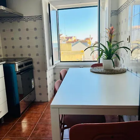 Cozy In Bairro Alto Cais Do Sodre * Lissabon