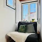 Cozy In Bairro Alto Cais Do Sodre * Lisboa